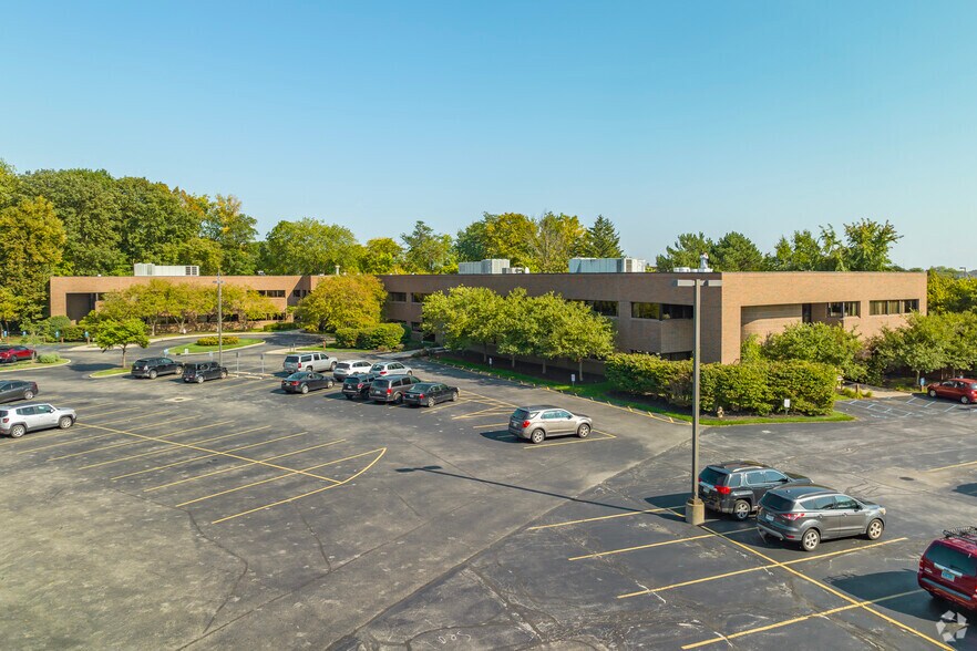 More Photos Of 1684 Woodlands Dr, Maumee Office For Sale