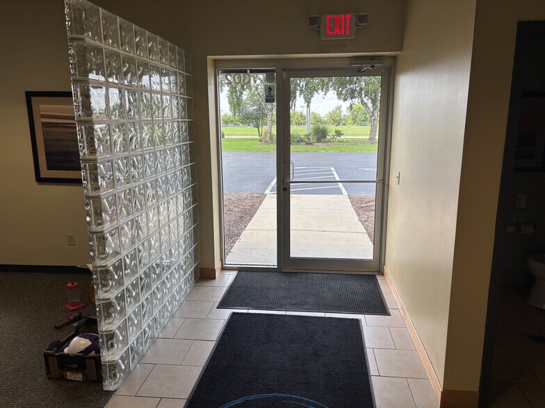 More Photos Of 302 Industrial Dr, Columbus Manufacturing For Sale