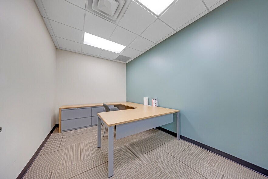 More Photos Of 2155-2159 SW 22nd St, Miami Office For Lease