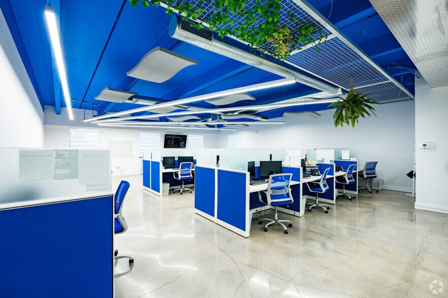 More Photos Of 2550 NW 100th Ave, Doral Office Residential For Lease