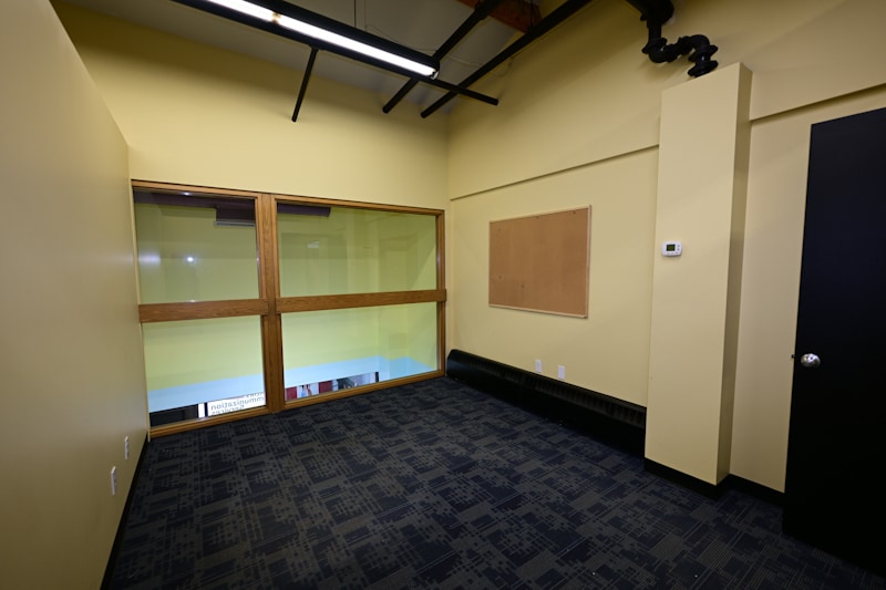 More Photos Of 7633 50th St, Edmonton Office For Lease