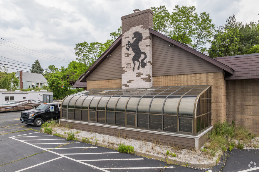 Primary Photo Of 405 Mendon Rd, Cumberland Restaurant For Lease