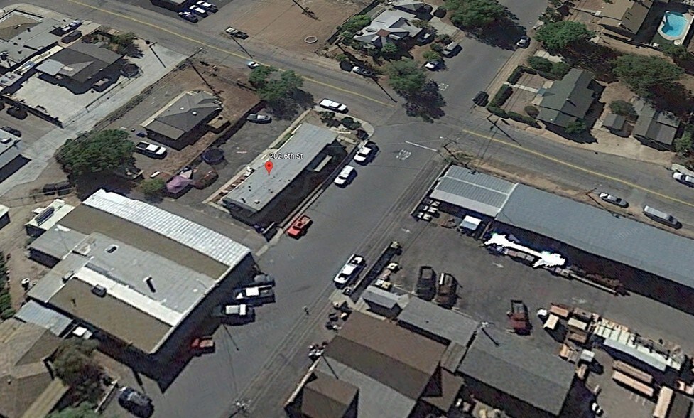 More Photos Of 202 6th St, Ramona Freestanding For Sale