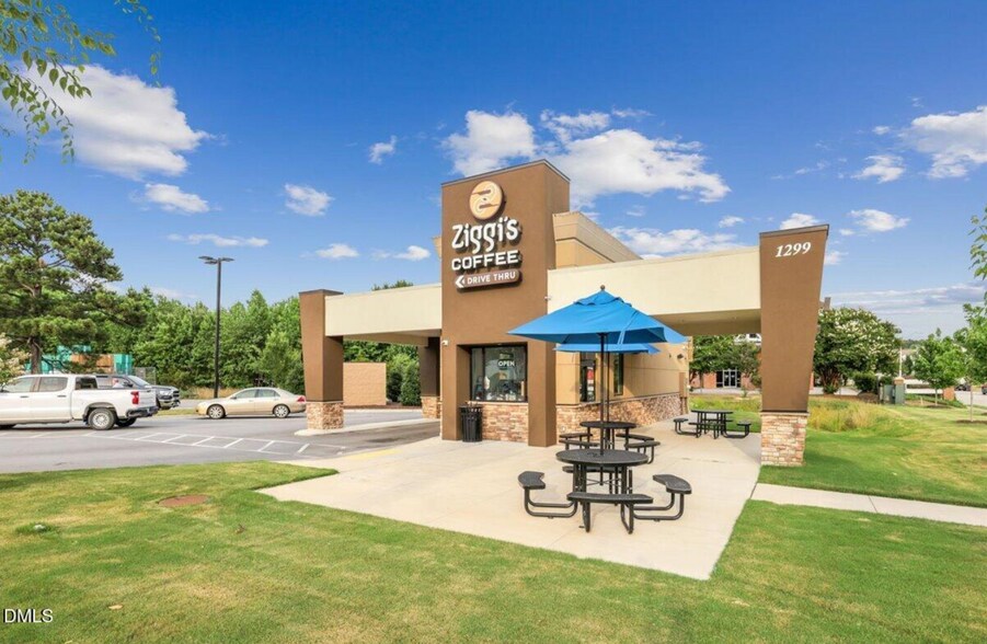 More Photos Of 1299 Mechanical Dr, Clayton Fast Food For Sale