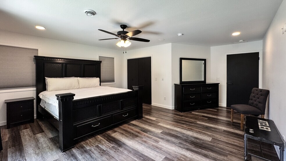 More Photos Of 203 Frank Ave NW, Elysian Specialty For Sale