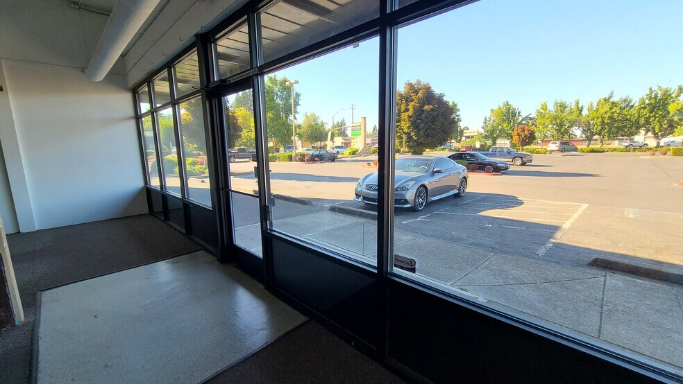 More Photos Of 3830-3860 River Rd N, Keizer Unknown For Lease