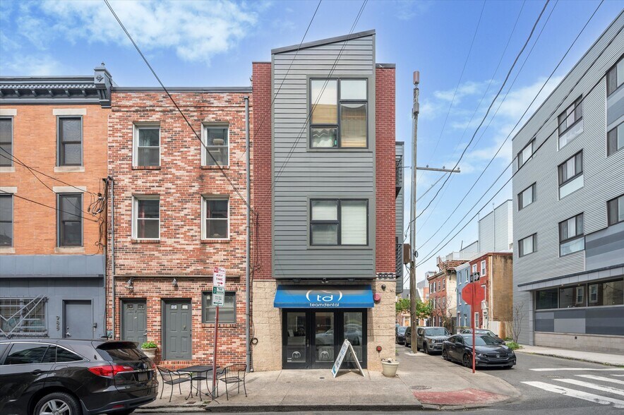Primary Photo Of 990 & 992 N 2nd St, Philadelphia Apartments For Sale