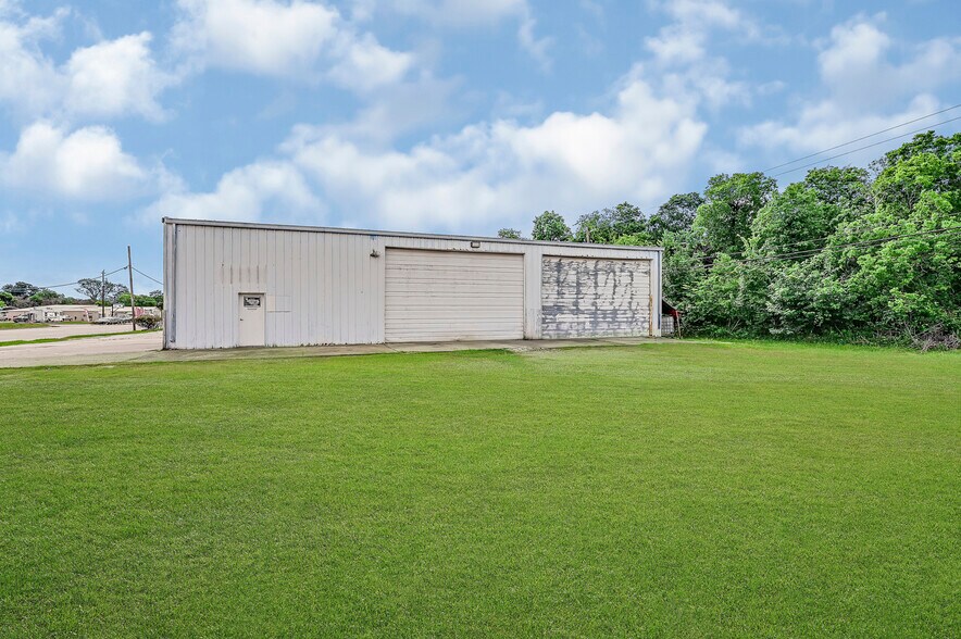 More Photos Of 1517 Spencer Highway, La Porte Auto Repair For Sale