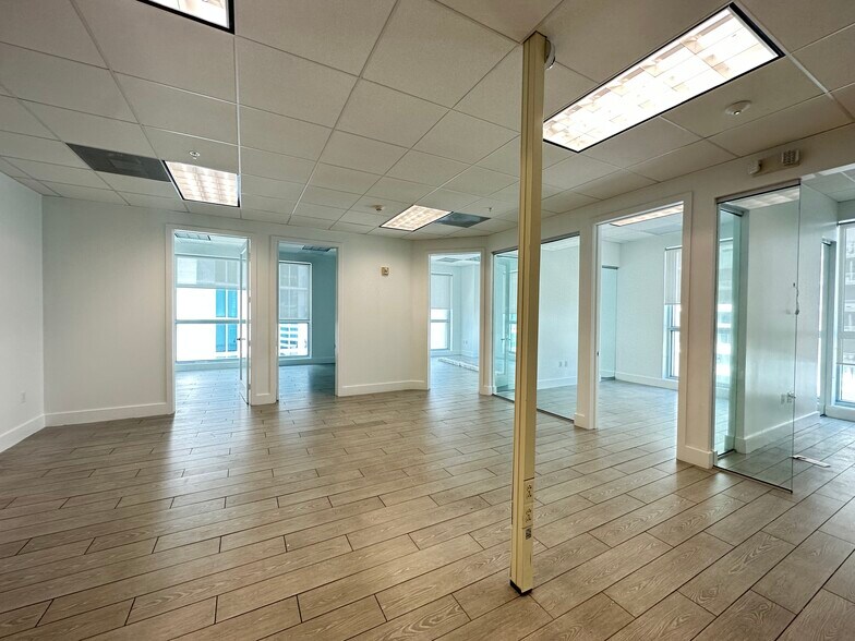 More Photos Of 175 SW 7th St, Miami Medical For Lease