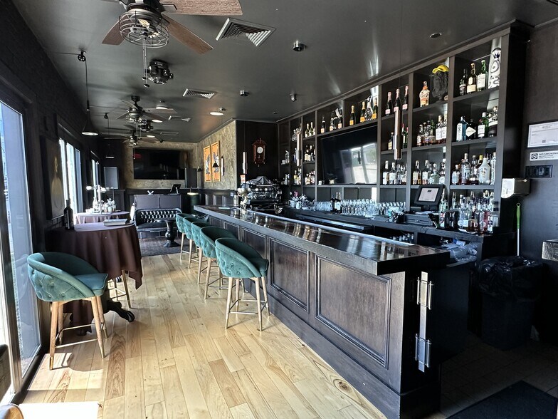 More Photos Of 141 Mansion Ave, Staten Island Restaurant For Sale