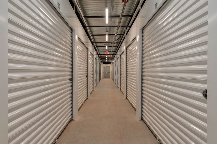 More Photos Of 275 W Bullriver Rd, Lehi Self Storage For Sale