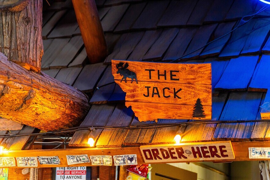 More Photos Of 7000 Graves Creek Rd, Lolo Bar For Sale