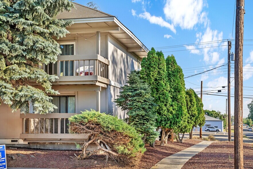 More Photos Of 226 W Broadway St, Goldendale Apartments For Sale