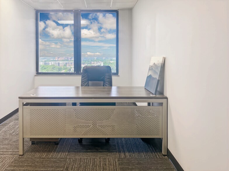 More Photos Of W 3rd St, Winston-Salem Coworking Space