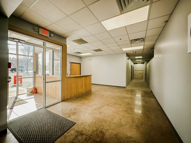 More Photos Of 141 Innovation Dr, Duncansville Warehouse For Lease