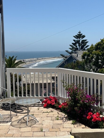 More Photos Of 3915 Bluff Pl, San Pedro Apartments For Sale