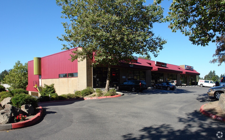 More Photos Of 12121 Northup Way, Bellevue Unknown For Lease