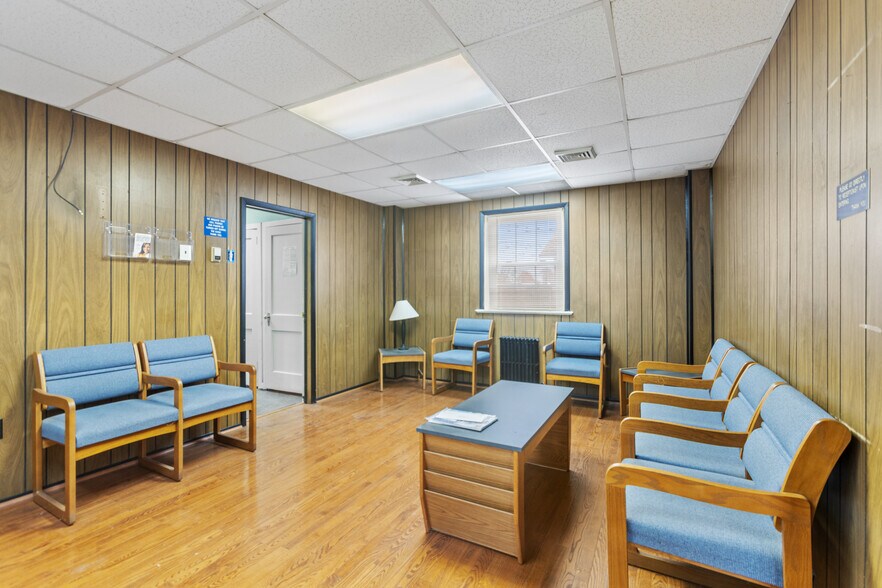More Photos Of 3716 Philadelphia Pike, Claymont General Retail For Lease