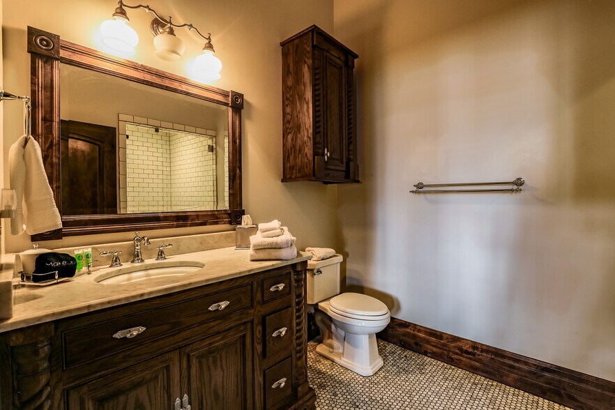 More Photos Of 119 N Main St, Jacksboro Hospitality For Sale