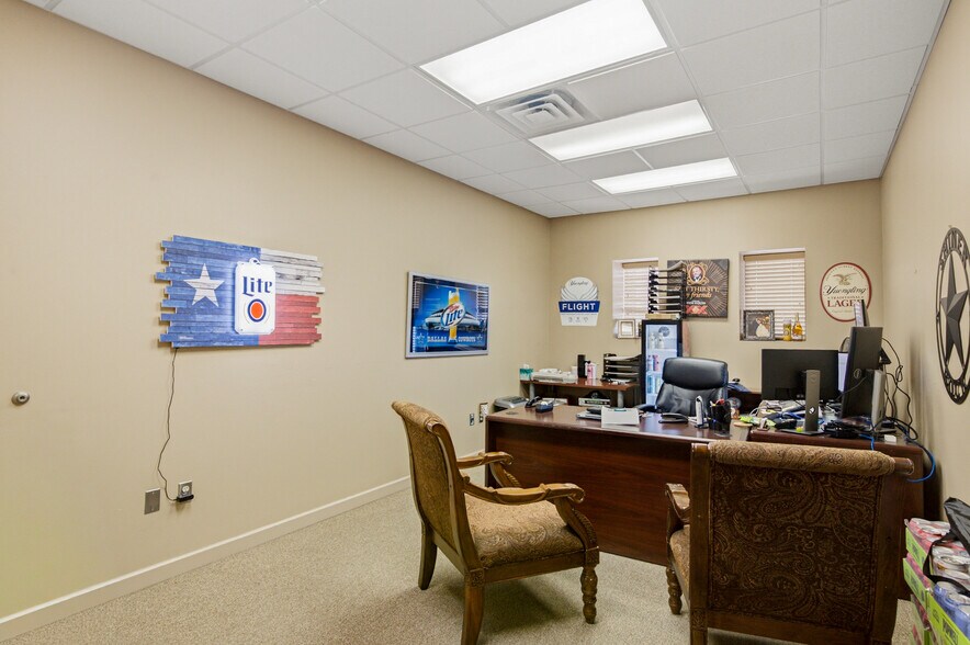 More Photos Of 8316 Lone Tree Rd, Victoria Industrial For Sale