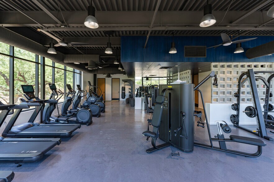 More Photos Of 1295 W Washington St, Tempe Office For Lease