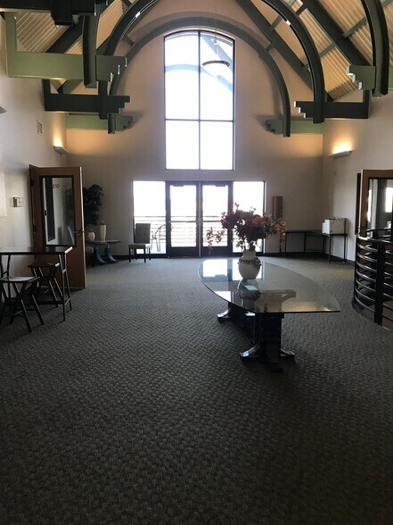 More Photos Of 3544 E 17th St, Ammon General Retail For Lease