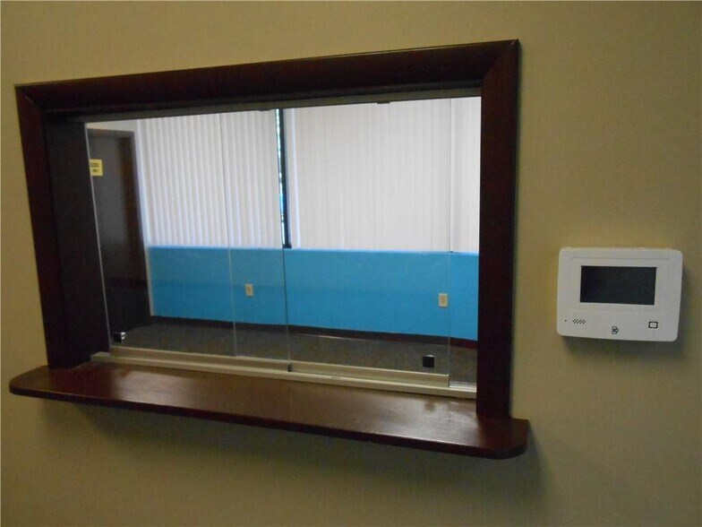 More Photos Of 526 E Bruceton Rd, Pittsburgh Medical For Lease