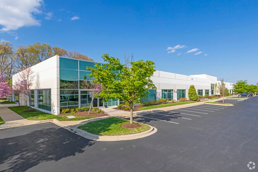 More Photos Of 6956 Aviation Blvd, Glen Burnie Unknown For Lease