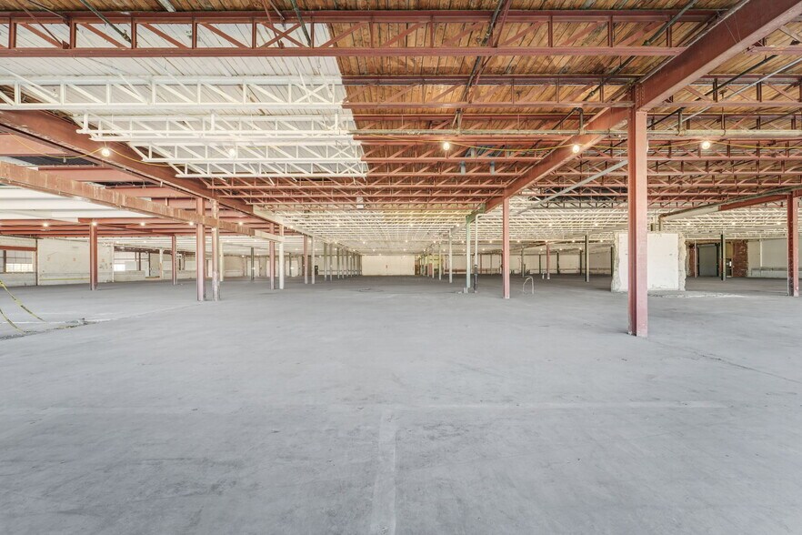 More Photos Of 75-77 Tycos Dr, Toronto Research And Development For Sale