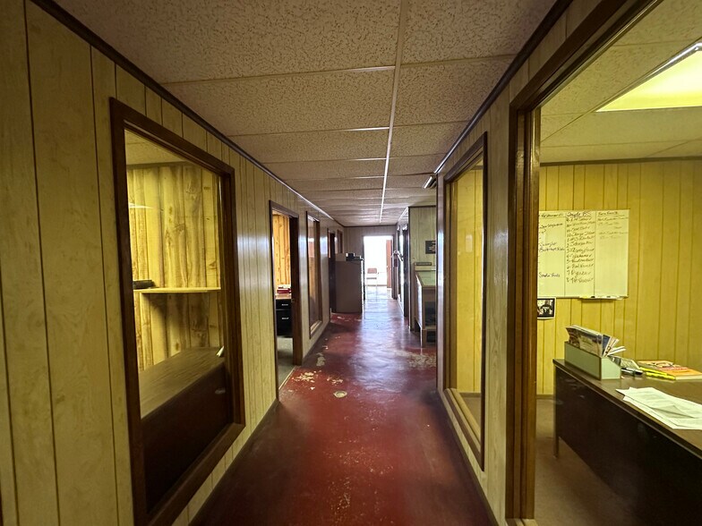 More Photos Of 388 Highway 62 E, Salem Warehouse For Sale