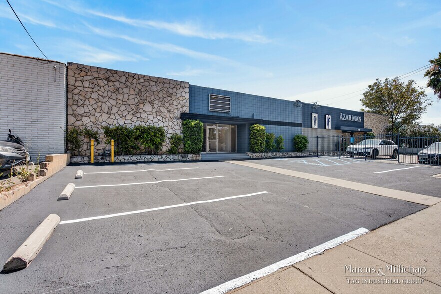 Primary Photo Of 19340 Londelius St, Northridge Warehouse For Sale