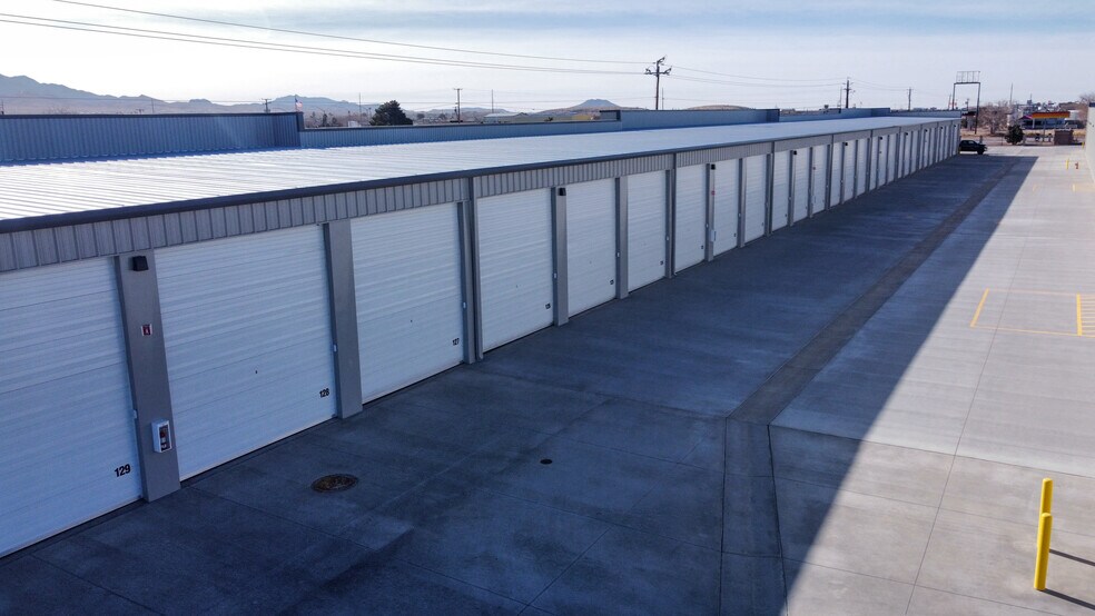 More Photos Of 3645 Andy Devine Ave, Kingman Specialty For Sale