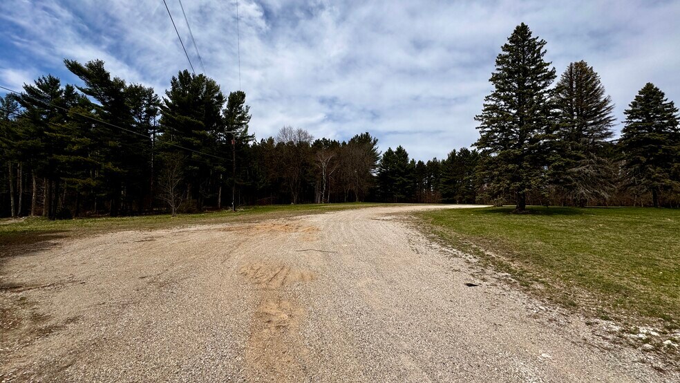 More Photos Of 8072 S Mackinaw Trl, Cadillac Land For Sale