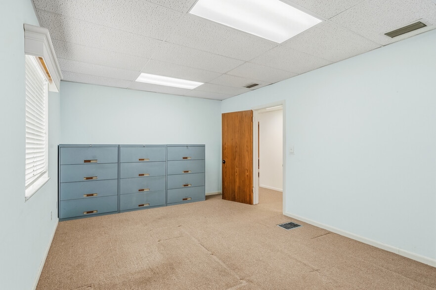 More Photos Of 2145 15th Ave, Vero Beach Office For Sale