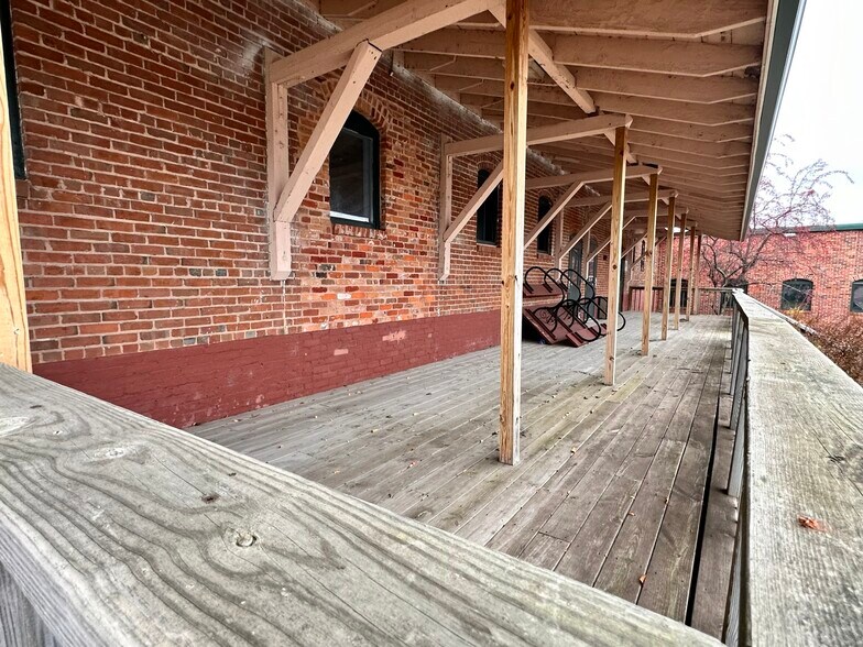 More Photos Of 118 3rd St E, Ashland Office For Sale