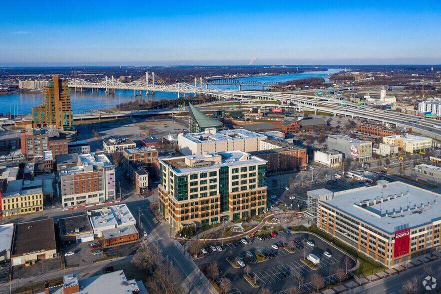 More Photos Of 300 E Market St, Louisville Office For Lease