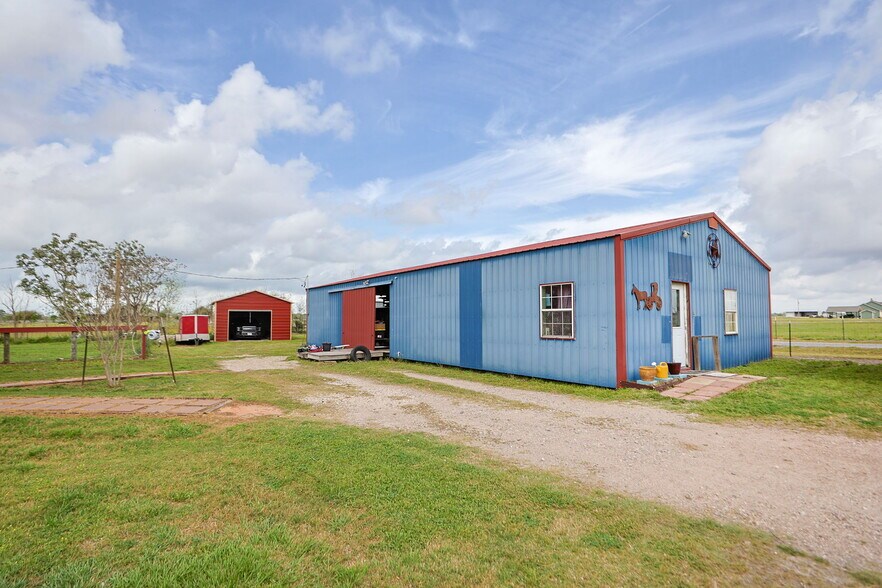 More Photos Of 10191 Bonner Rd, Pattison Specialty For Sale