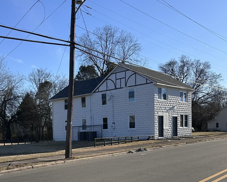 More Photos Of 610 N Chestnut St, Henderson General Retail For Sale