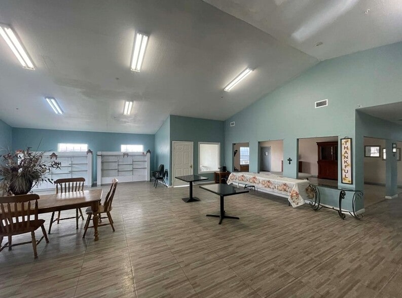 More Photos Of 237 W 21st St, Fort Stockton Schools For Lease