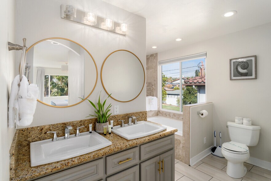 More Photos Of 1920 Beryl St, San Diego Specialty For Sale