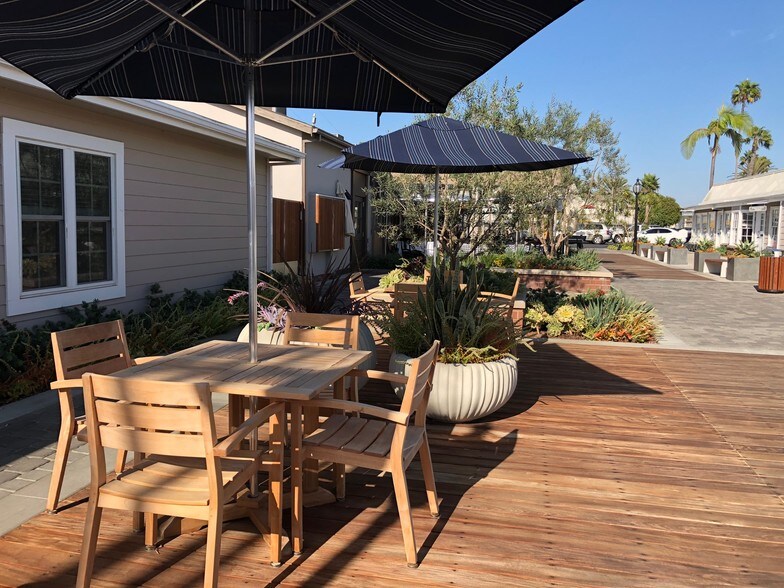 More Photos Of 333 Shipyard Way, Newport Beach Storefront Retail Office For Lease