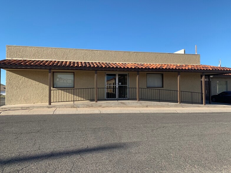 More Photos Of 2601 N Stockton Hill Rd, Kingman Office For Lease