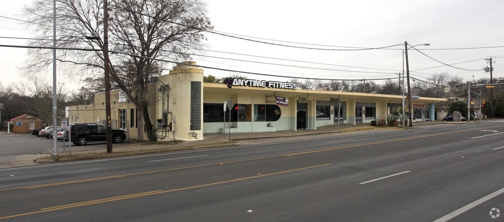 More Photos Of 3401 Guadalupe St, Austin Unknown For Lease