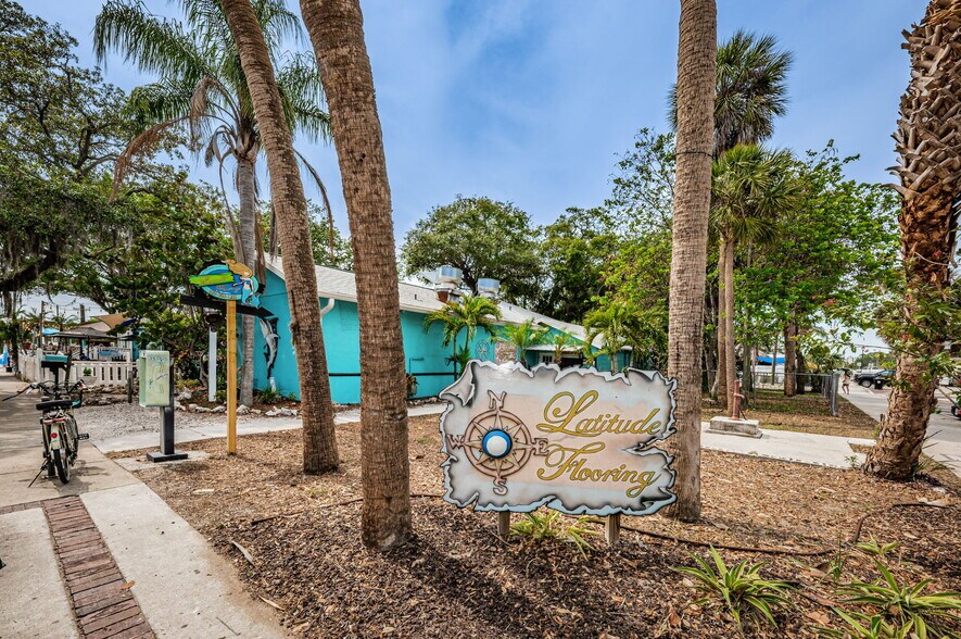 More Photos Of 1231 Illinois Ave, Palm Harbor Apartments For Sale