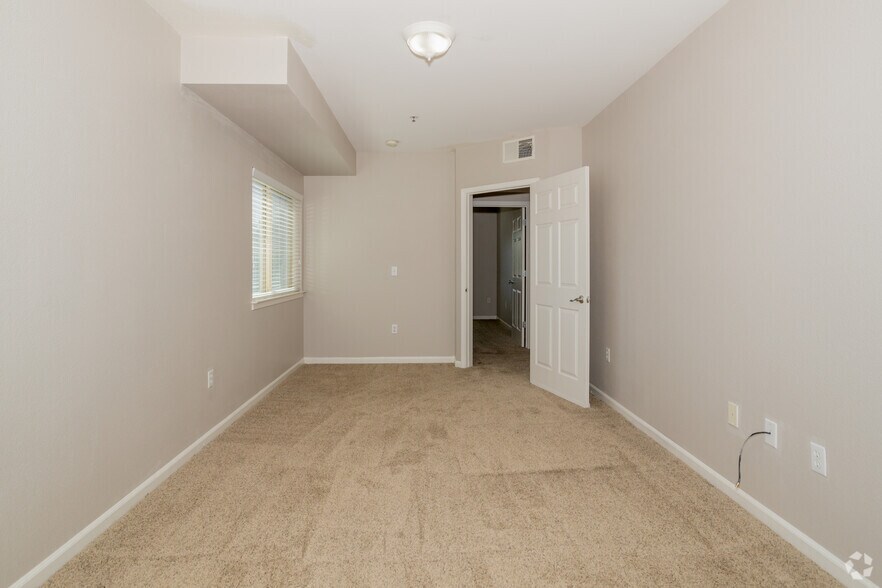 More Photos Of 1666 Da Vinci Ct, Davis Apartments For Sale