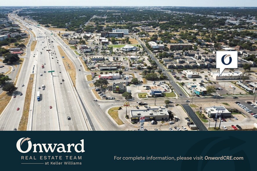 More Photos Of 800-816 S 7th St, Waco Restaurant For Lease