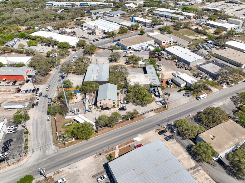 More Photos Of 15562 Capital Port Dr, San Antonio Warehouse For Lease