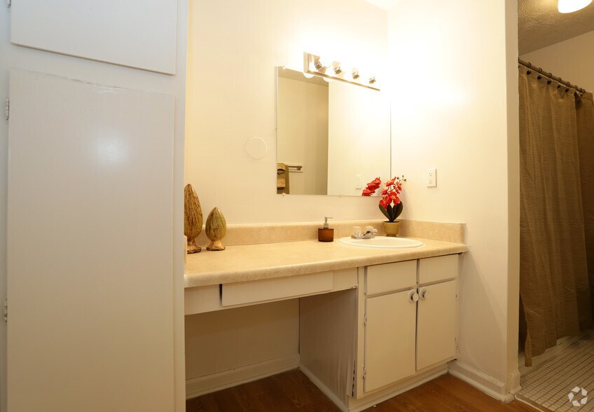 More Photos Of 360 Riverside Pkwy, Austell Apartments For Sale