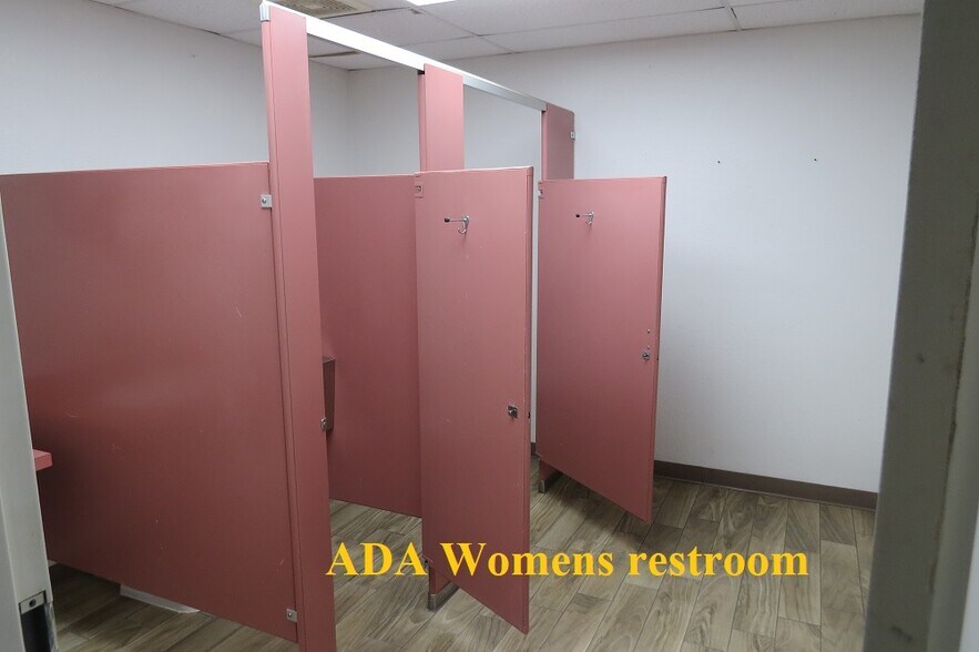 More Photos Of 1170 US Highway 45, Henderson Light Manufacturing For Lease