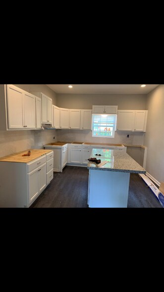 More Photos Of 511 W Cleveland St, Alvin Apartments For Sale